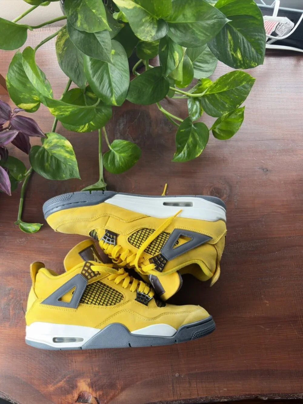 Air Jordan 4 Retro 